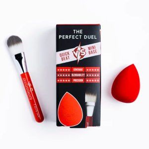 FLIRTACIOUS LOOKS COSMETICS The Perfect Duel Foundation Sponge Blender Brush Set